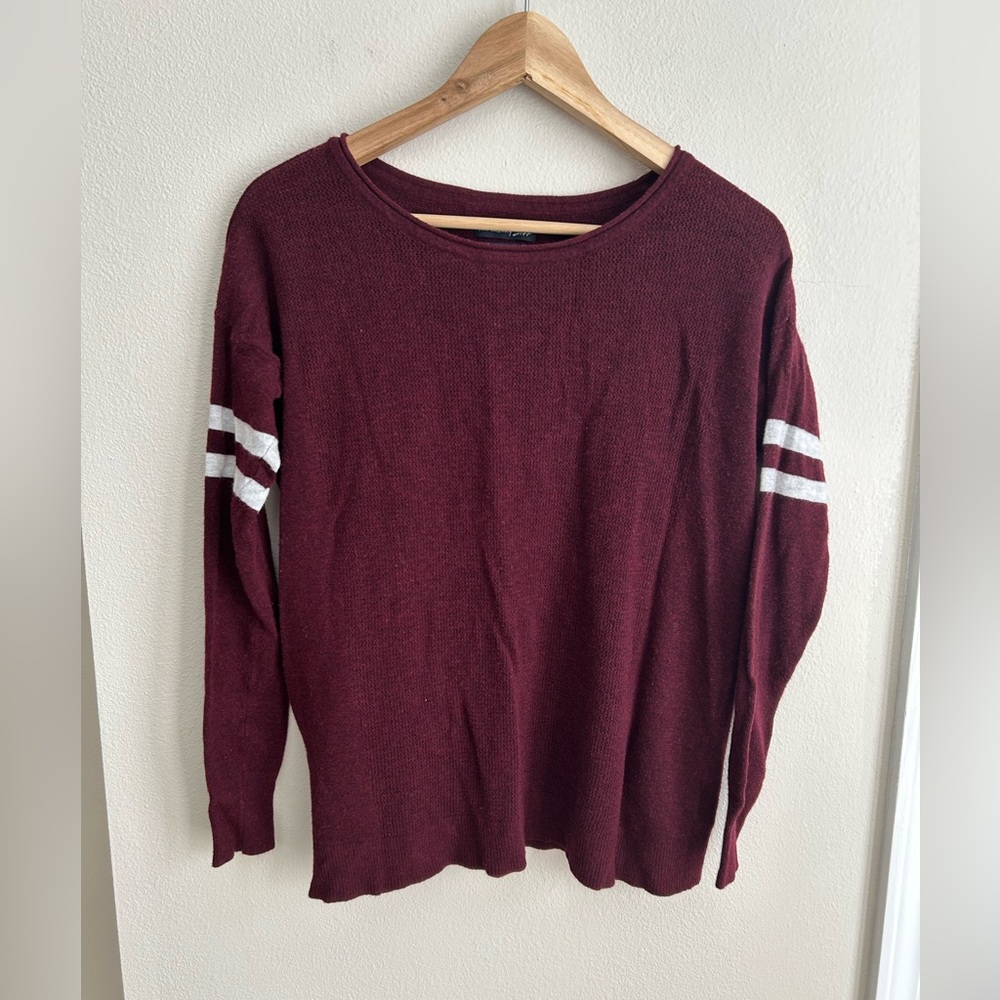 American Eagle Sweater - Picture 1 of 5